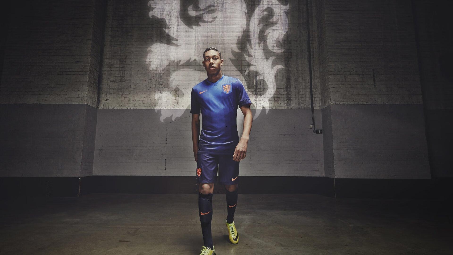 意甲联赛激战正酣,国际米兰领跑积分榜,尤文图斯紧追不舍