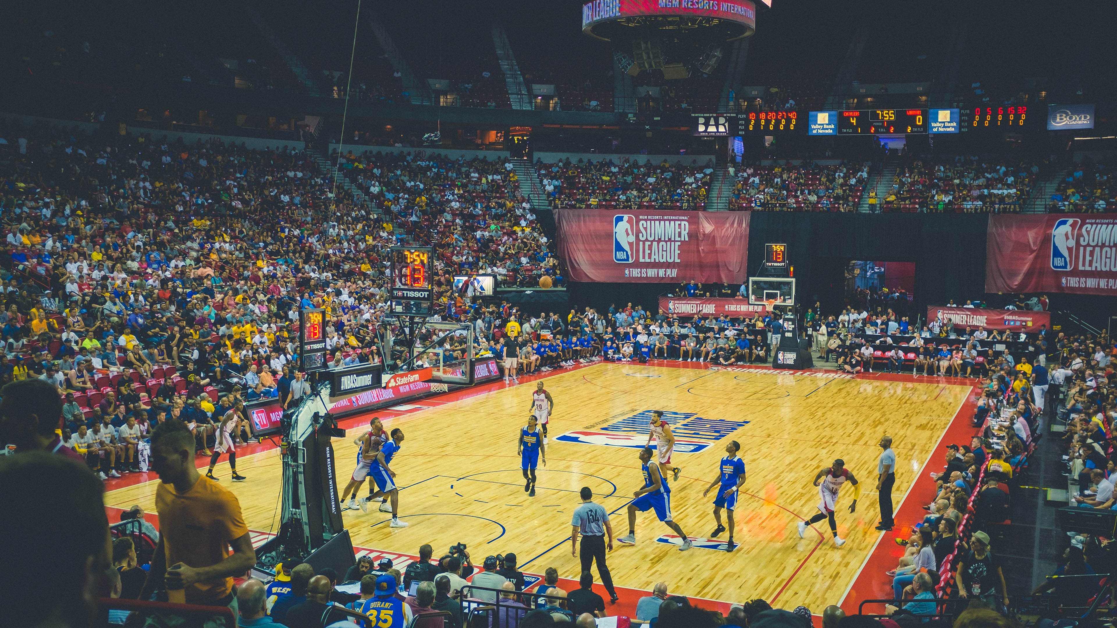 极限运动热潮席卷全球，挑战自我成新时尚